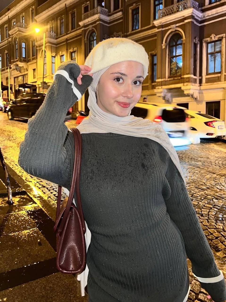 Turunçlu Hayal Kırıklığına Uğramamış Kadın Escort Bayan Maya