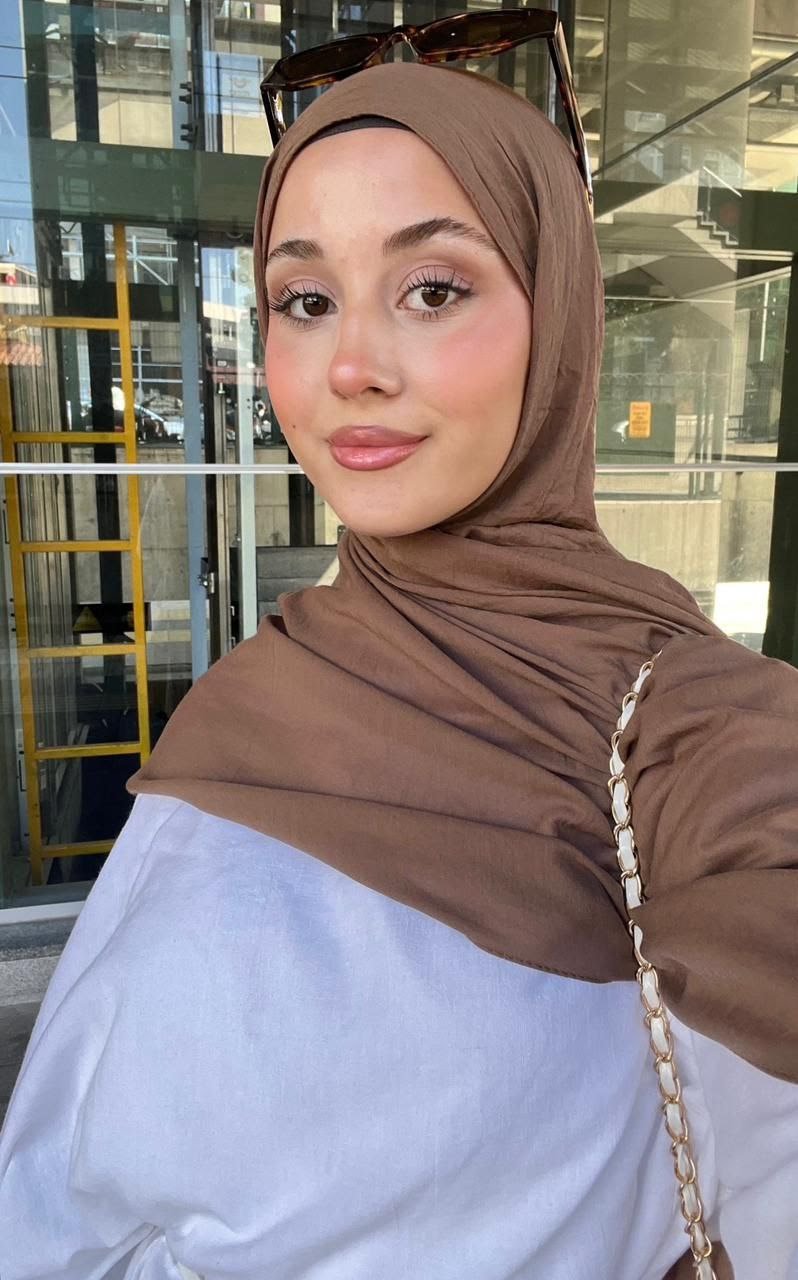 Karşıyaka Özel Hizmet Veren Bayan Escort Pınar