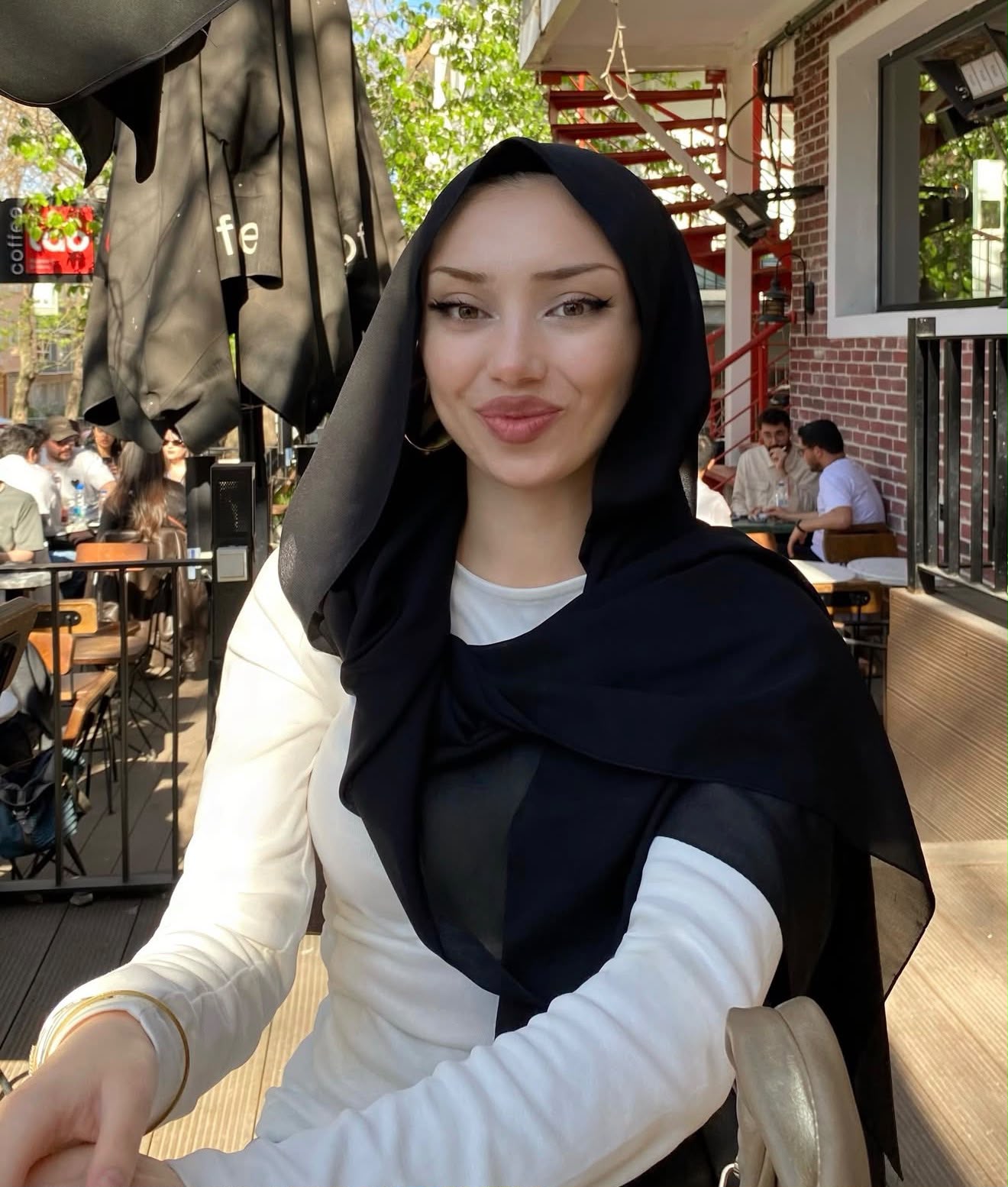 Ballıöz Bayan Escort Aimee